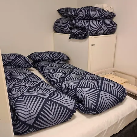 Apartment, 1 Bedrom, High Standard, Right By Airport, With Bed Linen Apartamento Bergen