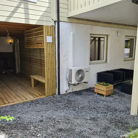 Apartamento Apartment, 1 Bedrom, High Standard, Right By Airport, With Bed Linen