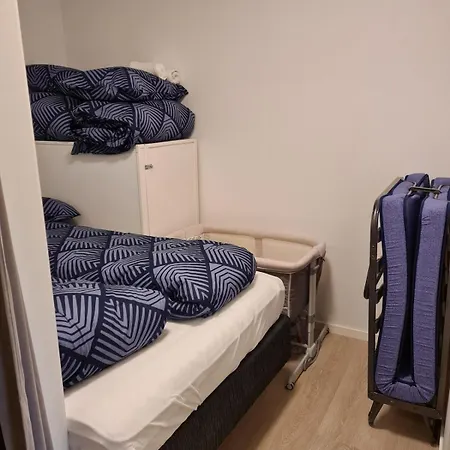 Apartment, 1 Bedrom, High Standard, Right By Airport, With Bed Linen * Bergen