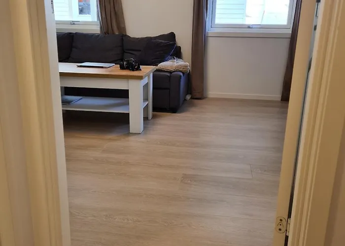Apartmán Apartment, 1 Bedrom, High Standard, Right By Airport, With Bed Linen