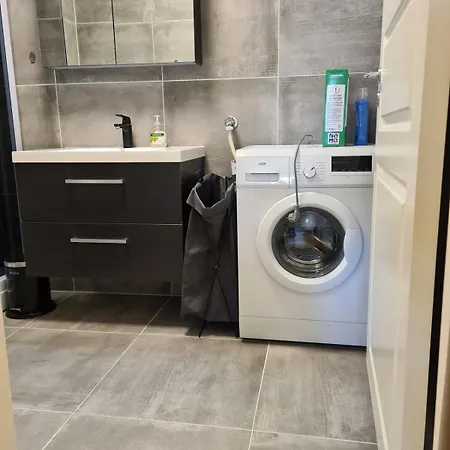 Apartment, 1 Bedrom, High Standard, Right By Airport, With Bed Linen * Bergen