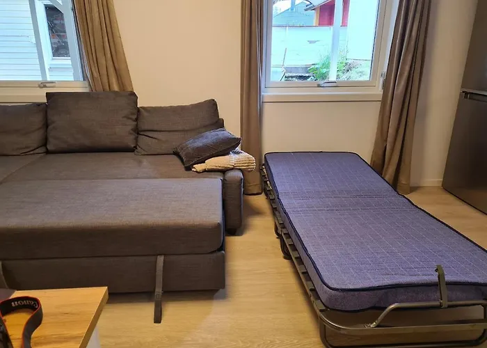Appartement Apartment, 1 Bedrom, High Standard, Right By Airport, With Bed Linen